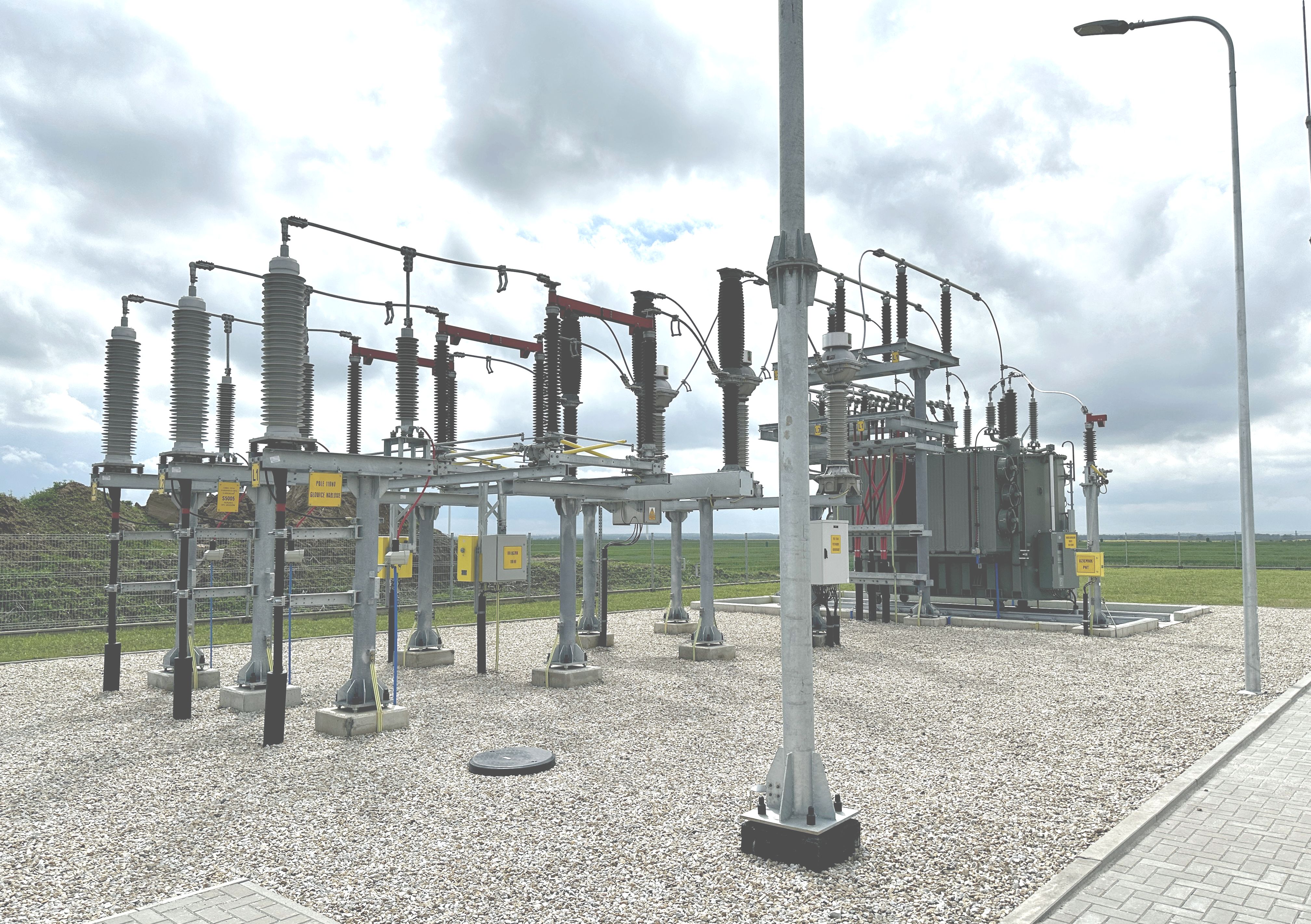 Dzięki tym inwestycjom możliwe było nie tylko przyłączenie magazynu energii, ale także zwiększenie możliwości sieci w regionie – w tym podłączanie kolejnych źródeł i nowych odbiorców.